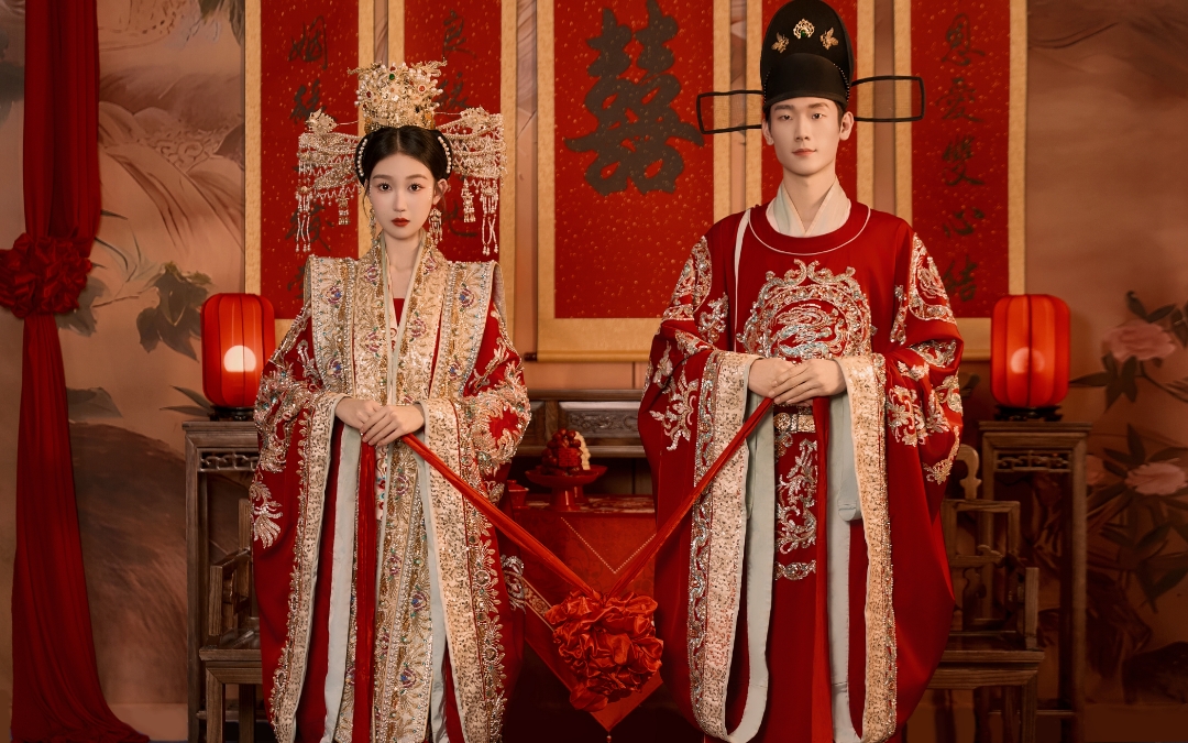长辈们喜爱❤年轻人也心动的中式婚纱照