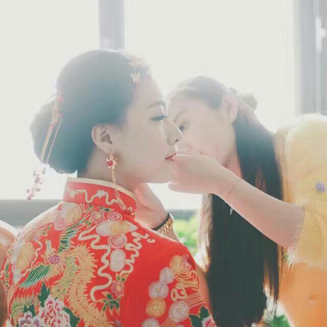 null绘颜彩妆工作室