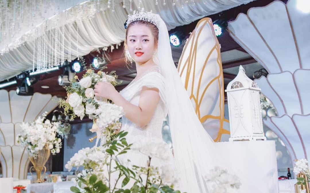 本套餐时尚大气是目前婚礼行业流行趋势款优惠力度大