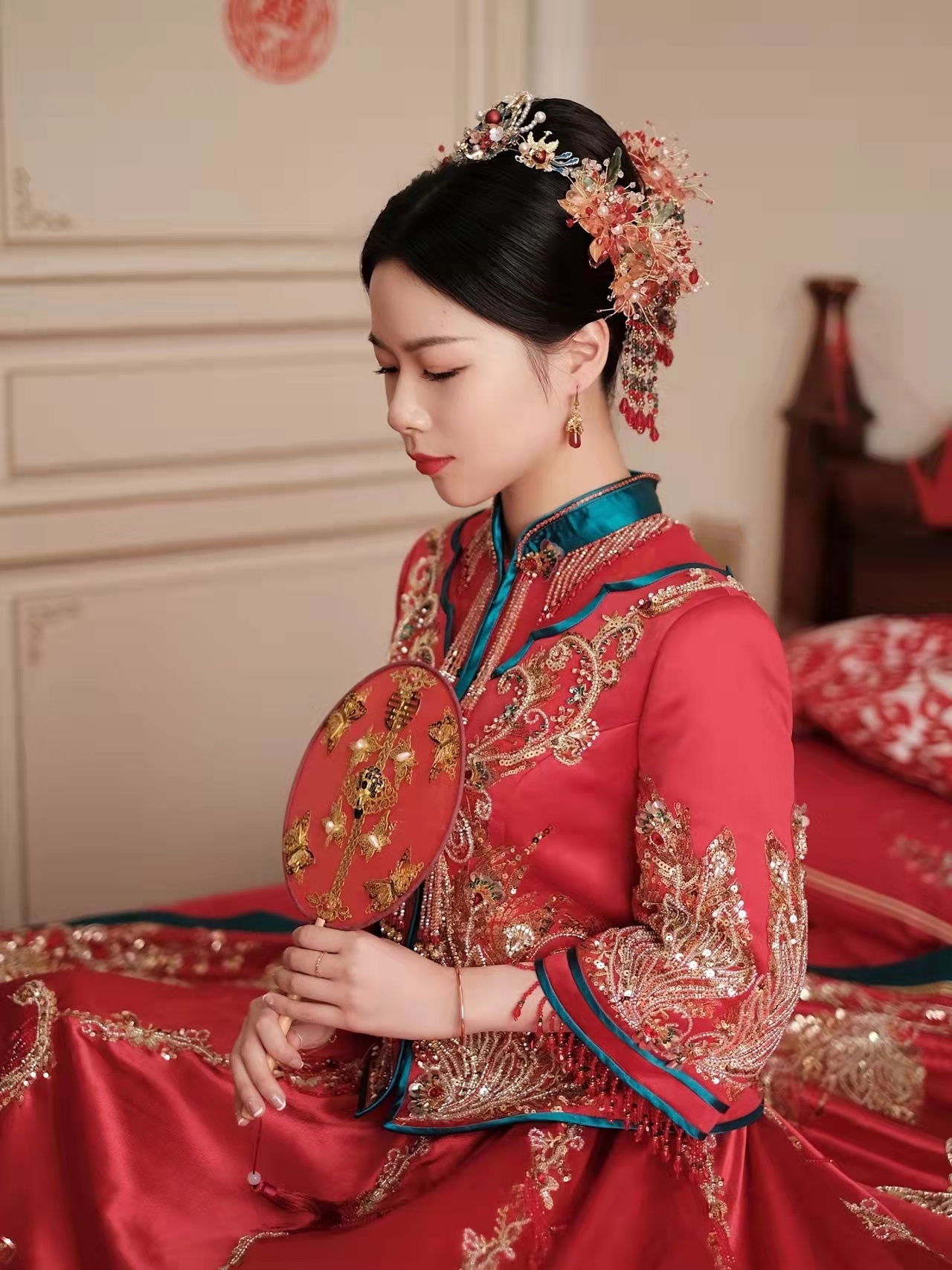 专业化妆，新娘全程跟妆880元，半程跟妆588元