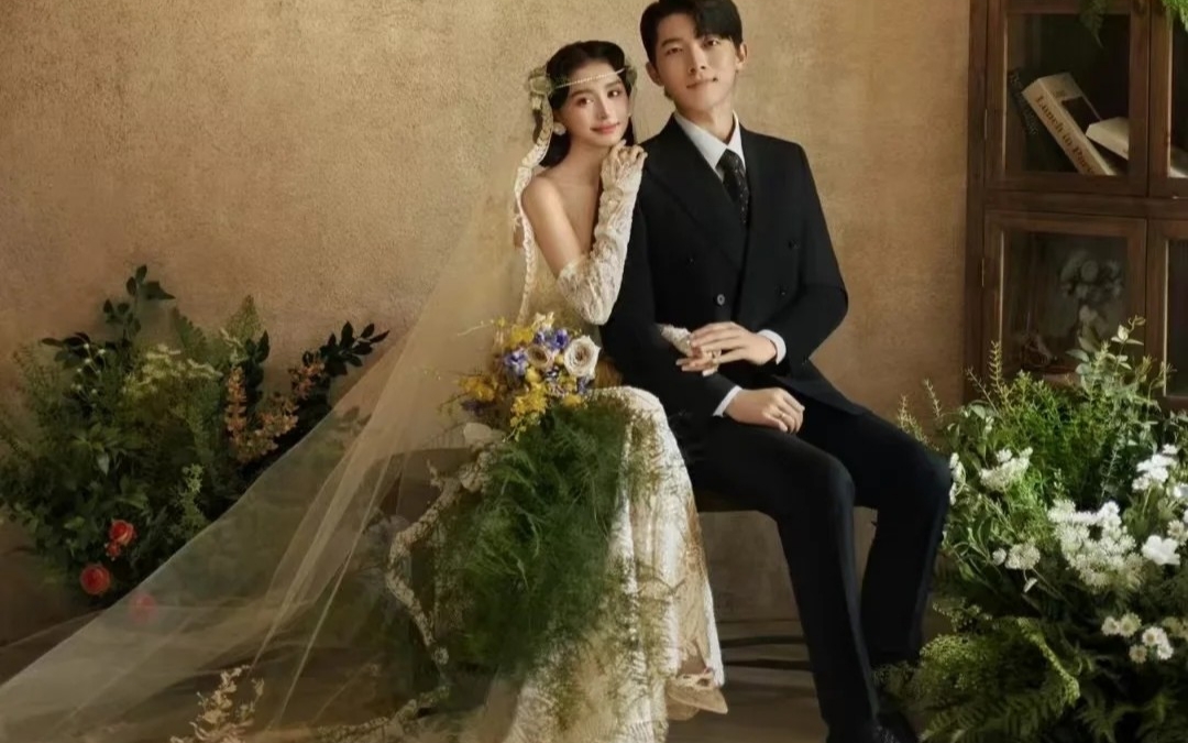 法式慵懒x大礼帽	轻复古婚纱照甜度超	标啦