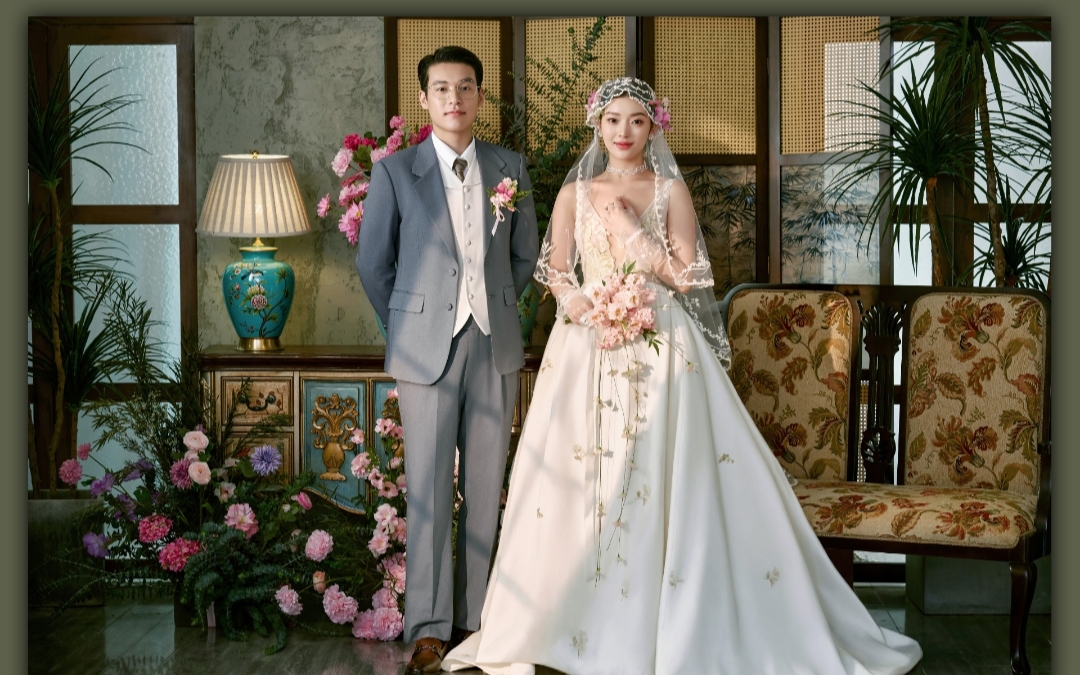 太吸睛啦‼️一眼万年的清冷感新中式婚纱照