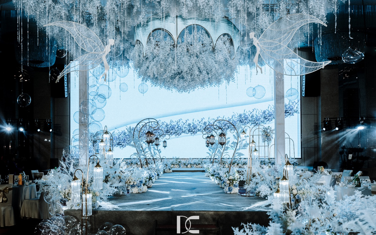 星辰大海，春暖花開，
夢幻的藍(lán)色婚禮