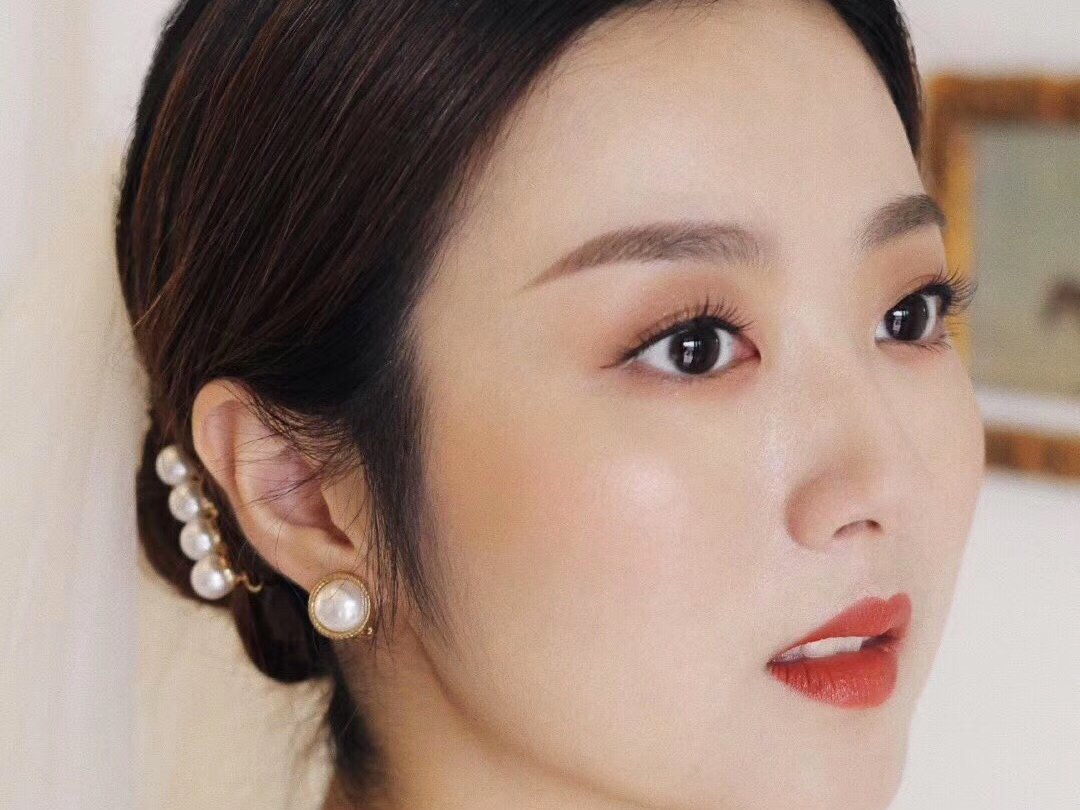 资深档晚宴婚礼跟妆-赠送两个亲友淡妆