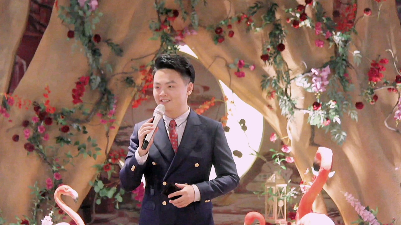 【人气主持朝阳】张艺兴粉丝的婚礼