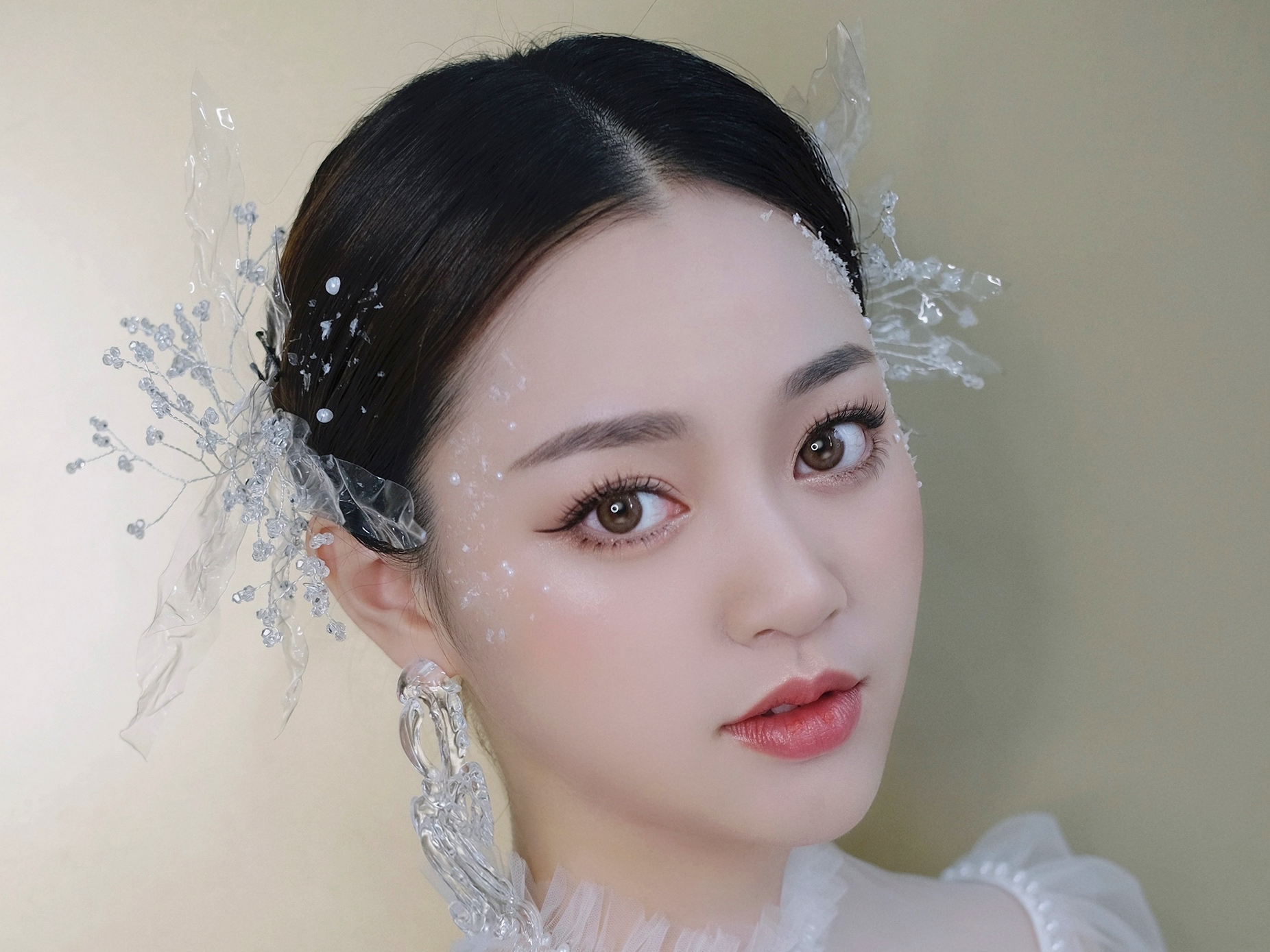 【升级款】全天跟妆+2副化+伴娘和妈妈+新郎和妈