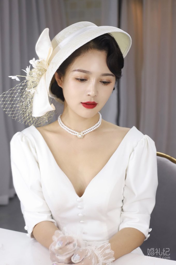 前前后后试了4次跟妆，被这款复古妆容惊艳了