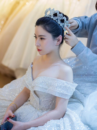 
公主皇冠造型系列日韩系
减龄龄妆造