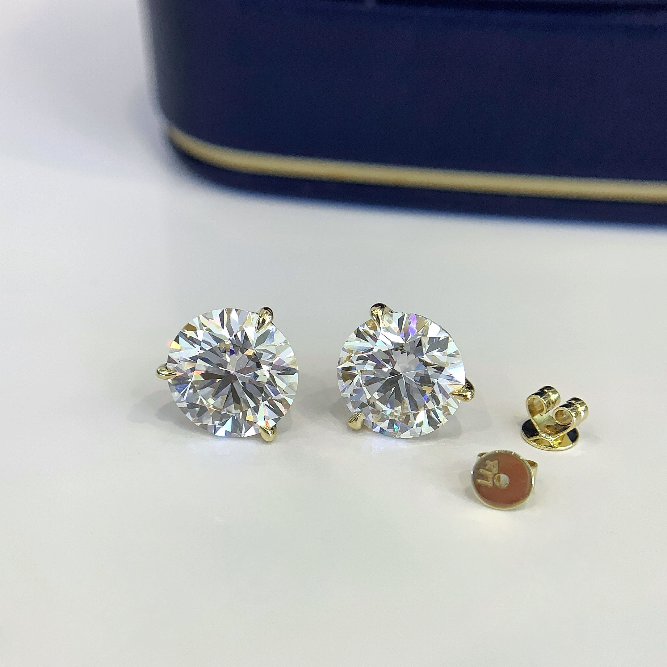 18k金培育鉆牛頭項(xiàng)鏈主石：1.08ct