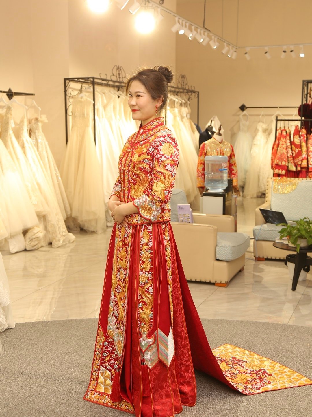 小贵但品质超群
2020新款中式手工刺绣秀禾