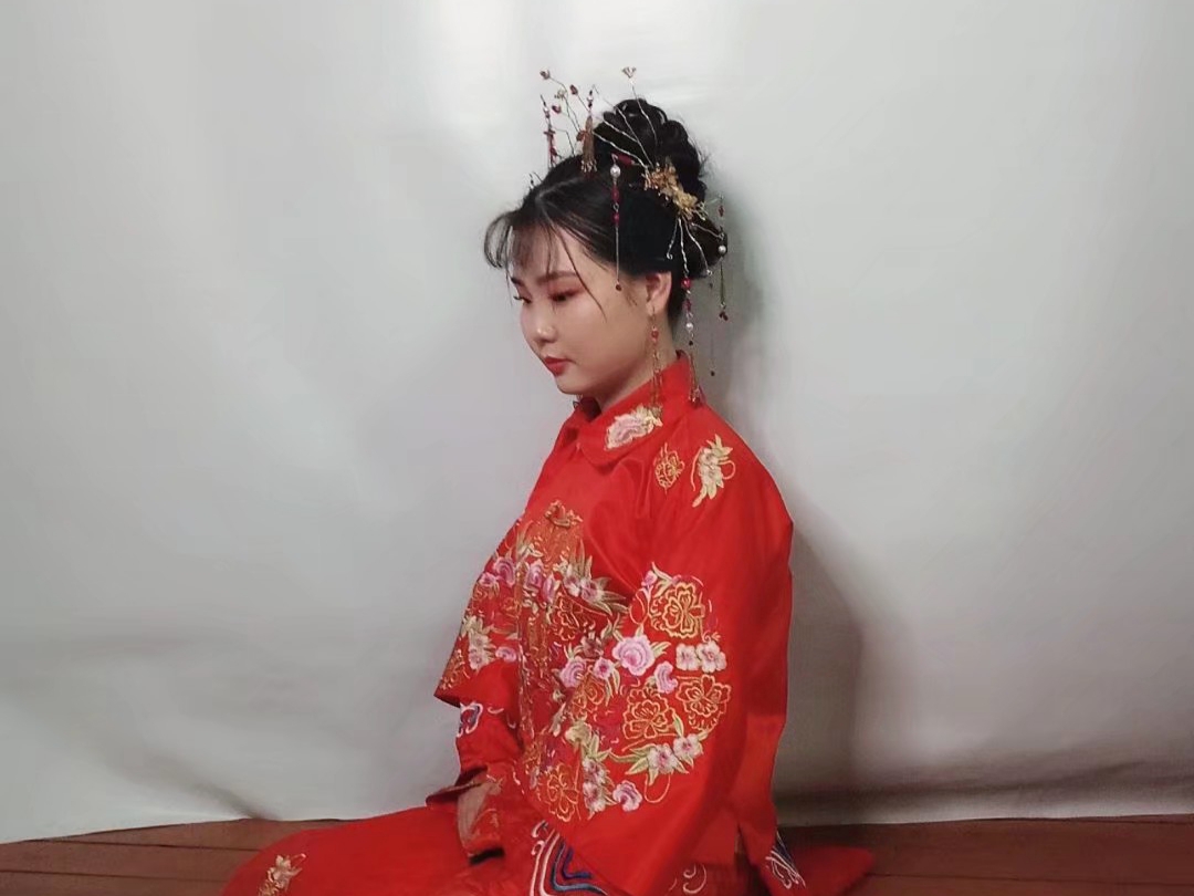 中式风格新娘典雅大方大气时尚新娘