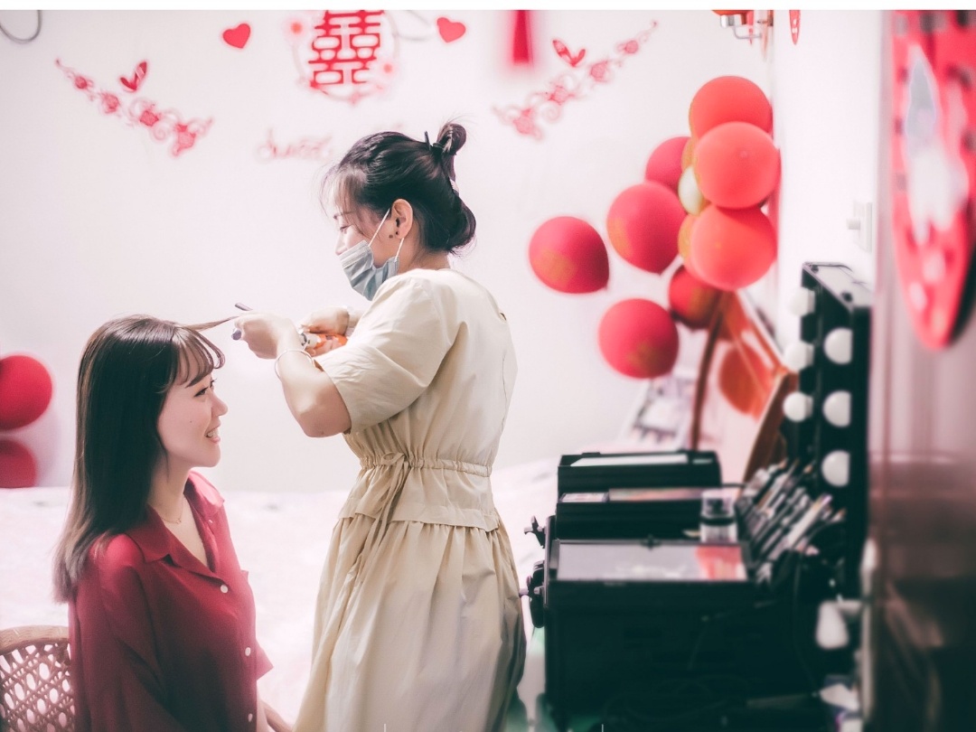 龙游地区新娘全天跟妆送：新郎妆，妈妈妆，伴娘妆