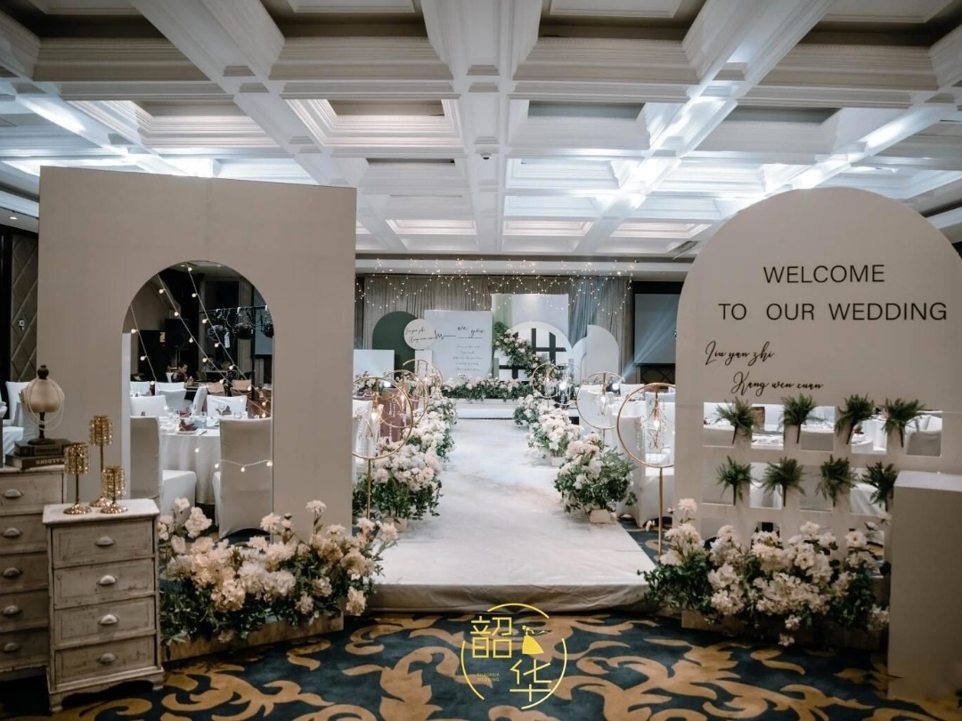 高性价比的酒店宴会厅冷色系韩式简约风