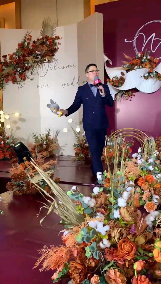 苏州主持人姜姜 演唱  莫吉托