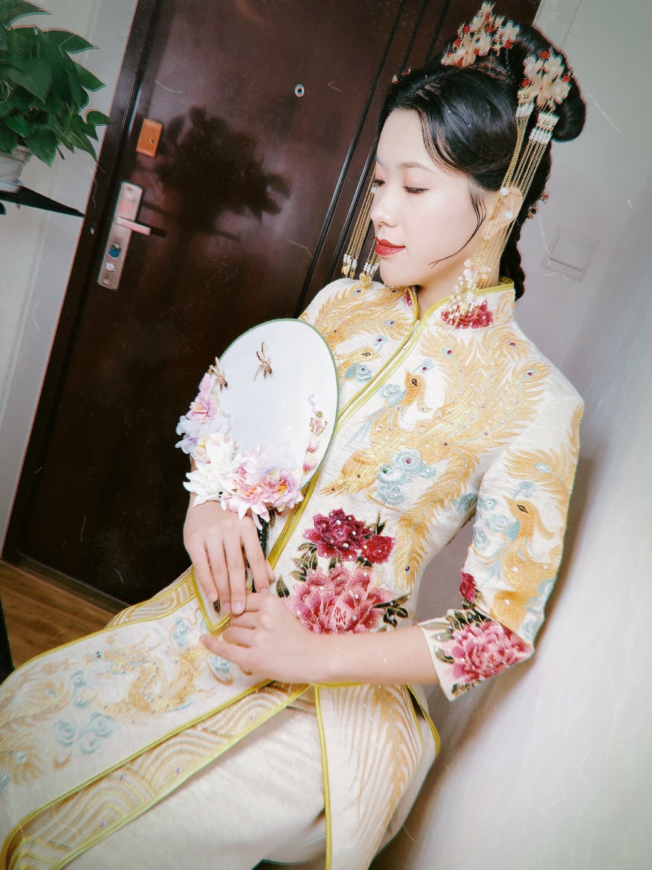 嫁衣工坊彩妆田丽