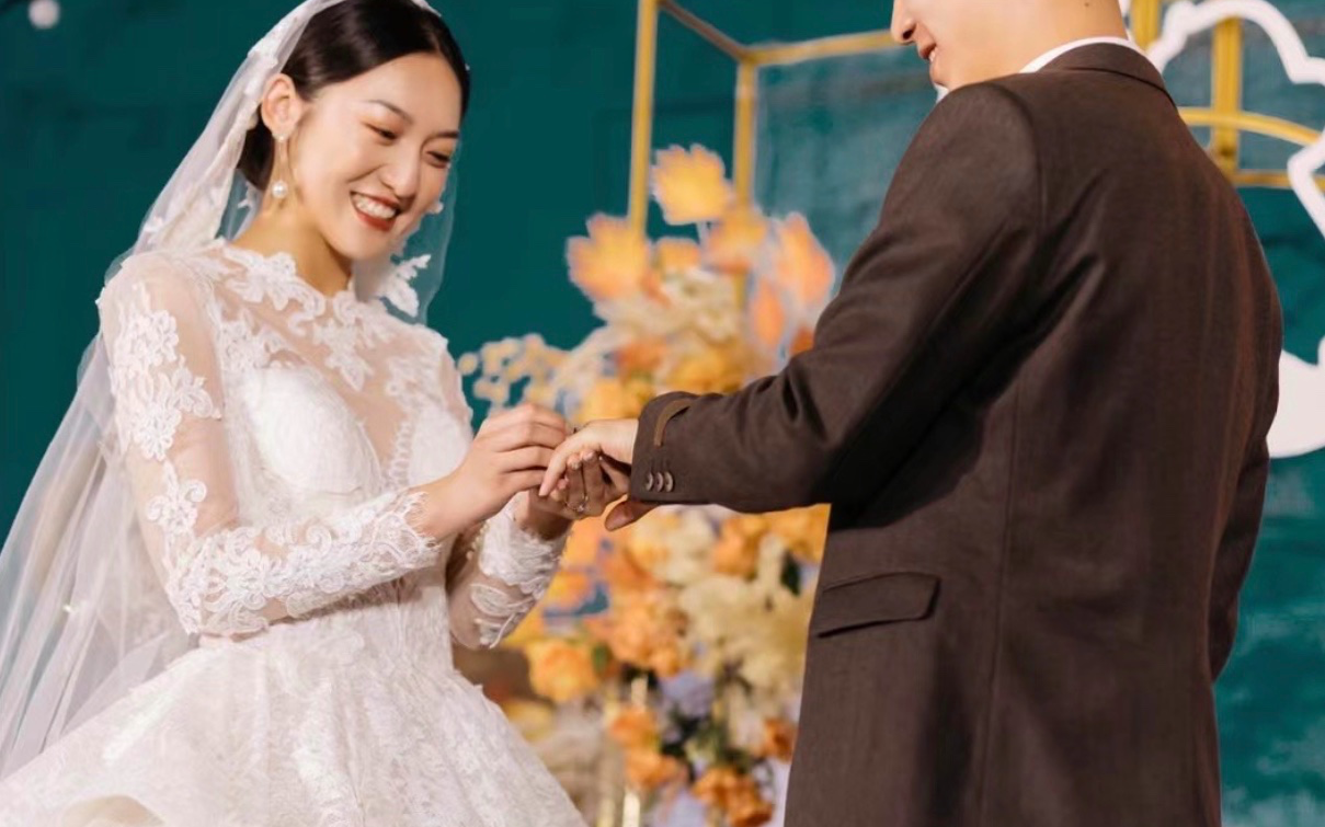 WE SHARE新人婚礼现场照片