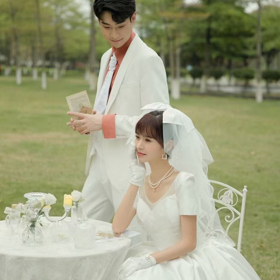 婚纱照特惠套餐1999元 6套衣服 内外景双拍 