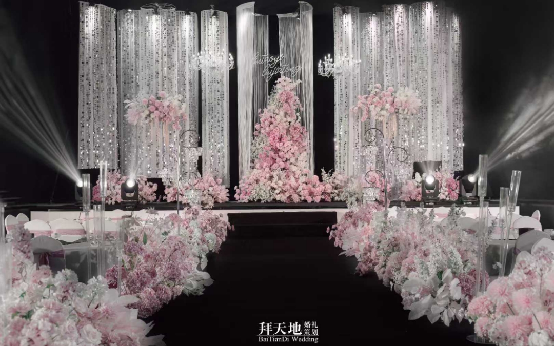 一場(chǎng)干凈純粹的粉白色婚禮