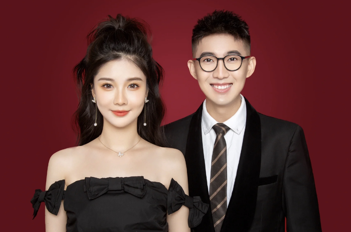 【结婚证件照】服装+化妆+精修 劵后99元