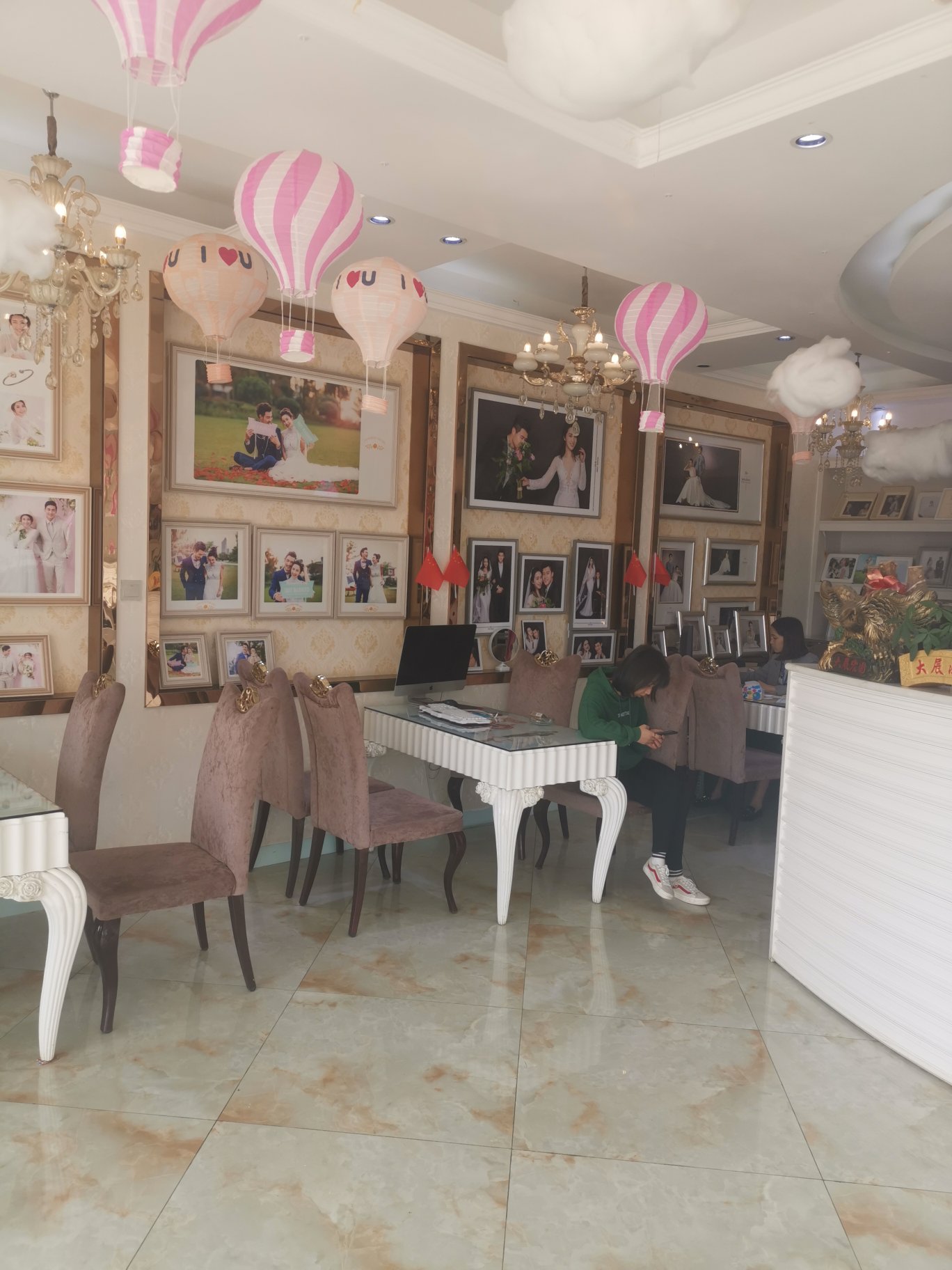 祁阳蝴蝶树婚纱摄影店
