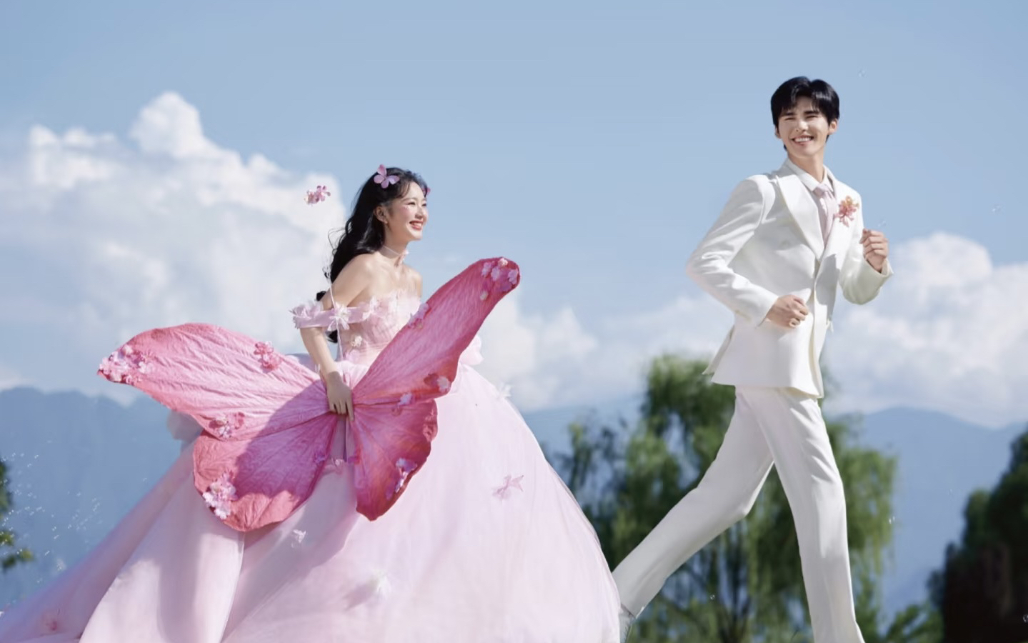 婚纱照拍到了隐藏款，公主风婚纱照真的爱了 
