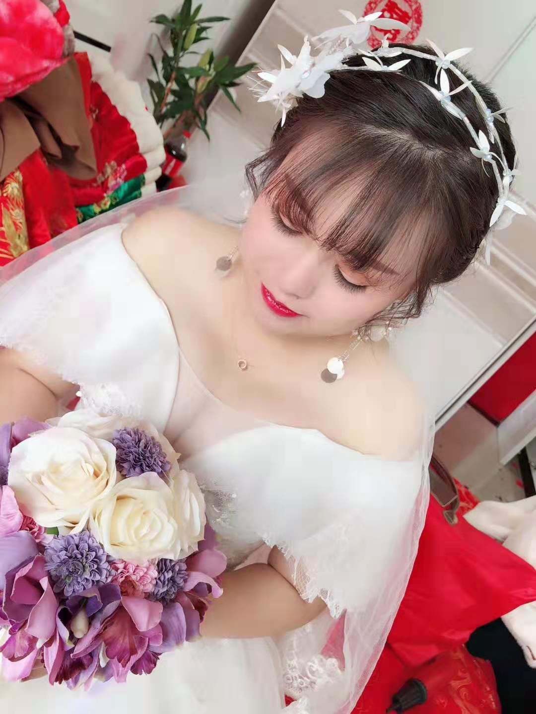 保定租婚纱_保定法兰珠宝婚纱摄影(3)