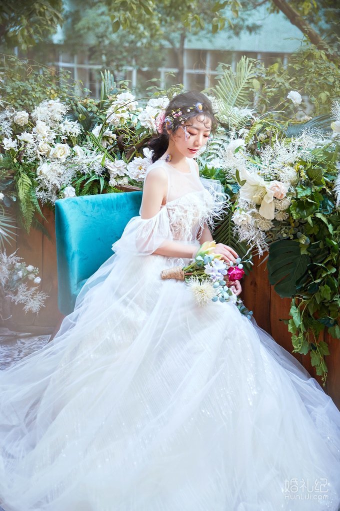 蕾丝+婚纱=高级优雅！婚礼这么穿美爆了