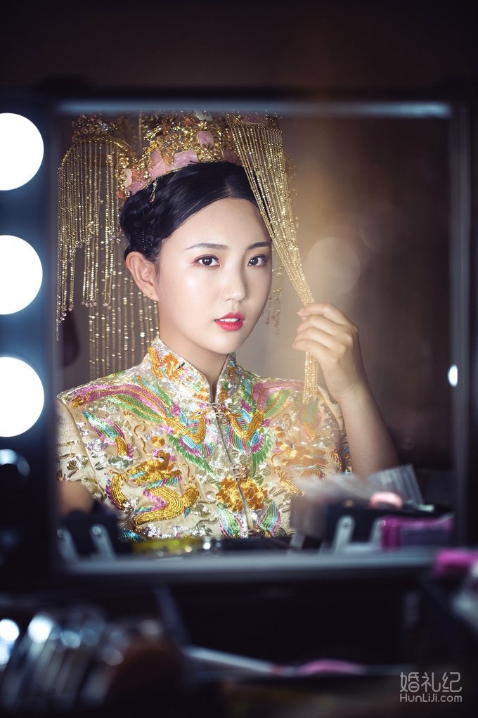 给各位小仙女推荐一家超级棒的婚纱店~