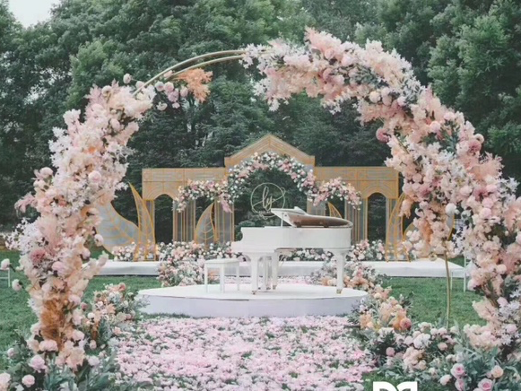 天氣漸暖 來(lái)一場(chǎng)與眾不同的草坪婚禮吧