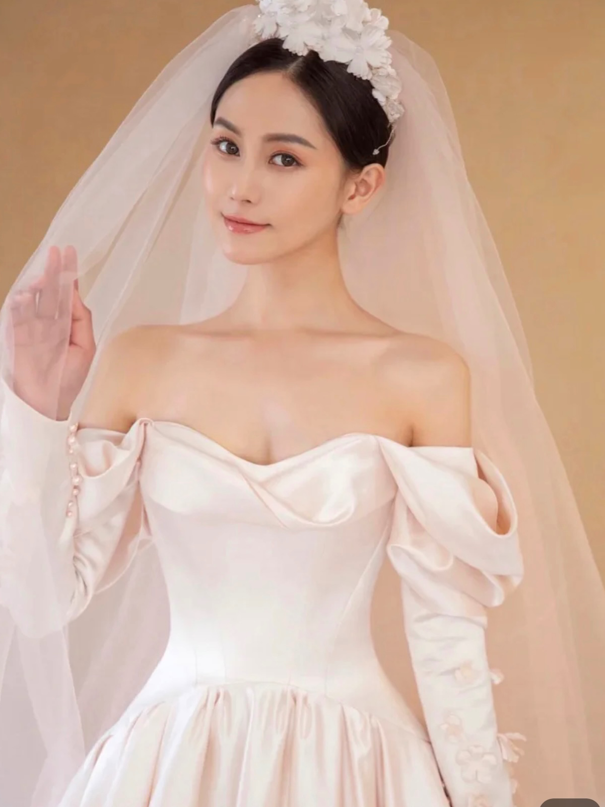 《拂白經(jīng)典系列》齊地紗+秀和服+禮服+伴娘2套