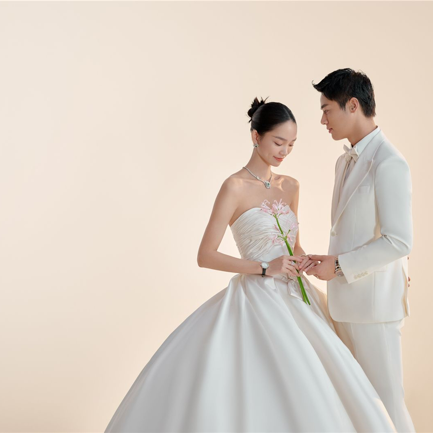 婚礼应急高端总监定制纯内景婚纱照