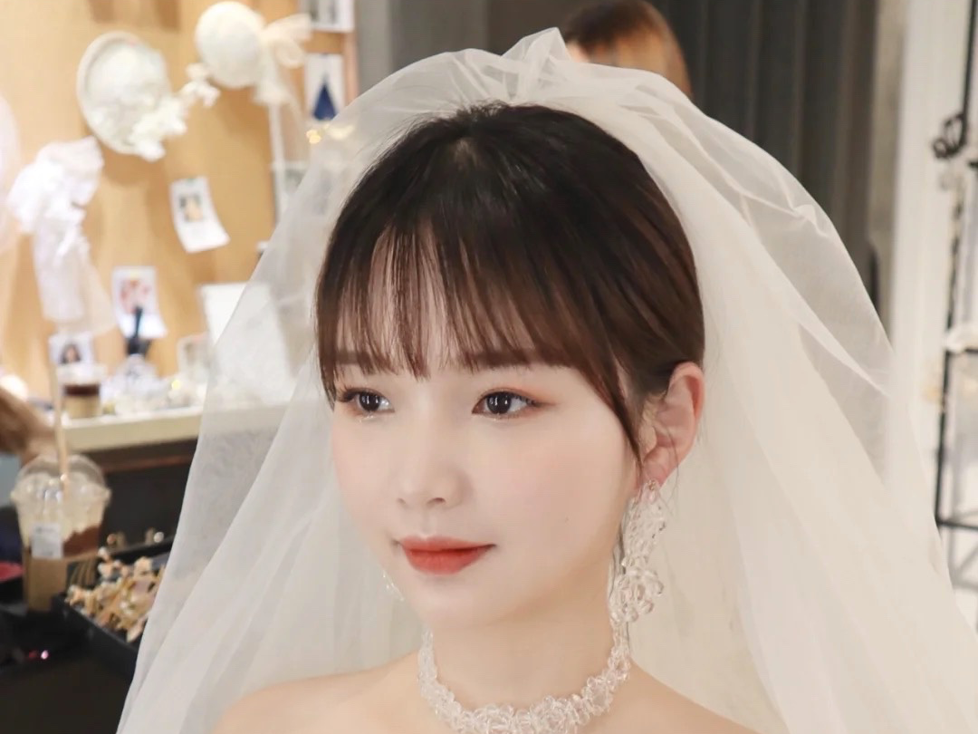 婚礼当天新娘跟妆+全包系列
