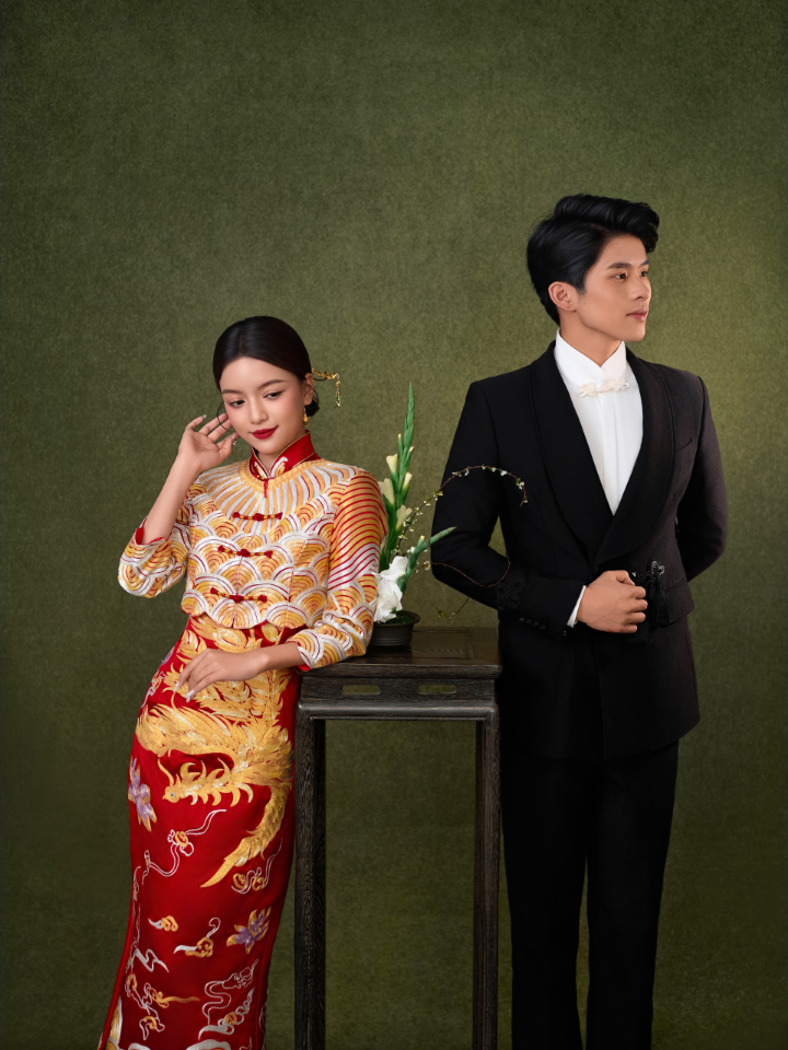 好纠结婚纱照拍龙凤褂还是秀禾服