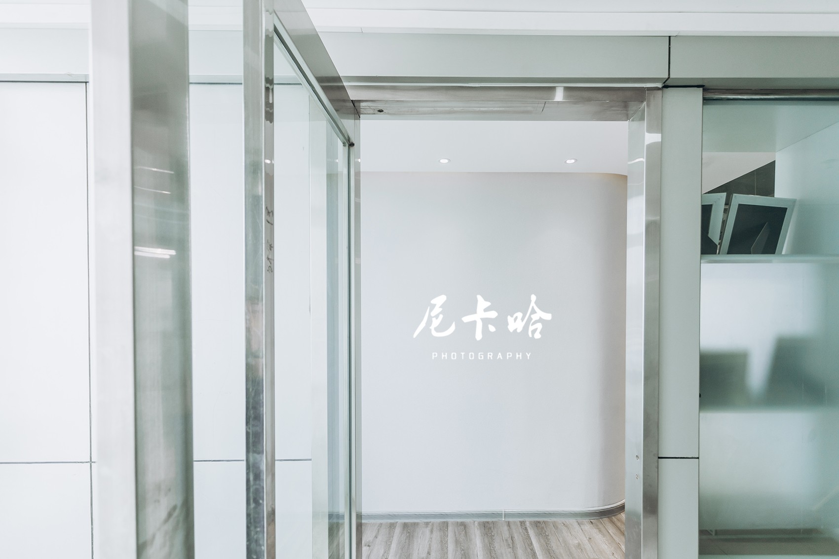 尼卡哈婚纱摄影