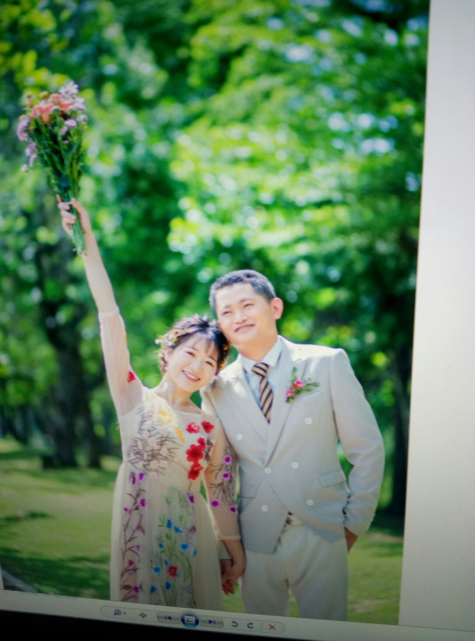 米娅婚纱_明日方舟阿米娅图片(2)