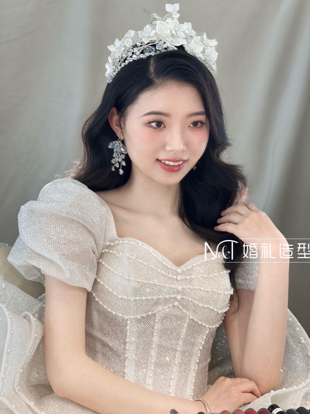 【热卖】专家新娘当天妆容造型跟妆+妈妈妆+伴娘妆