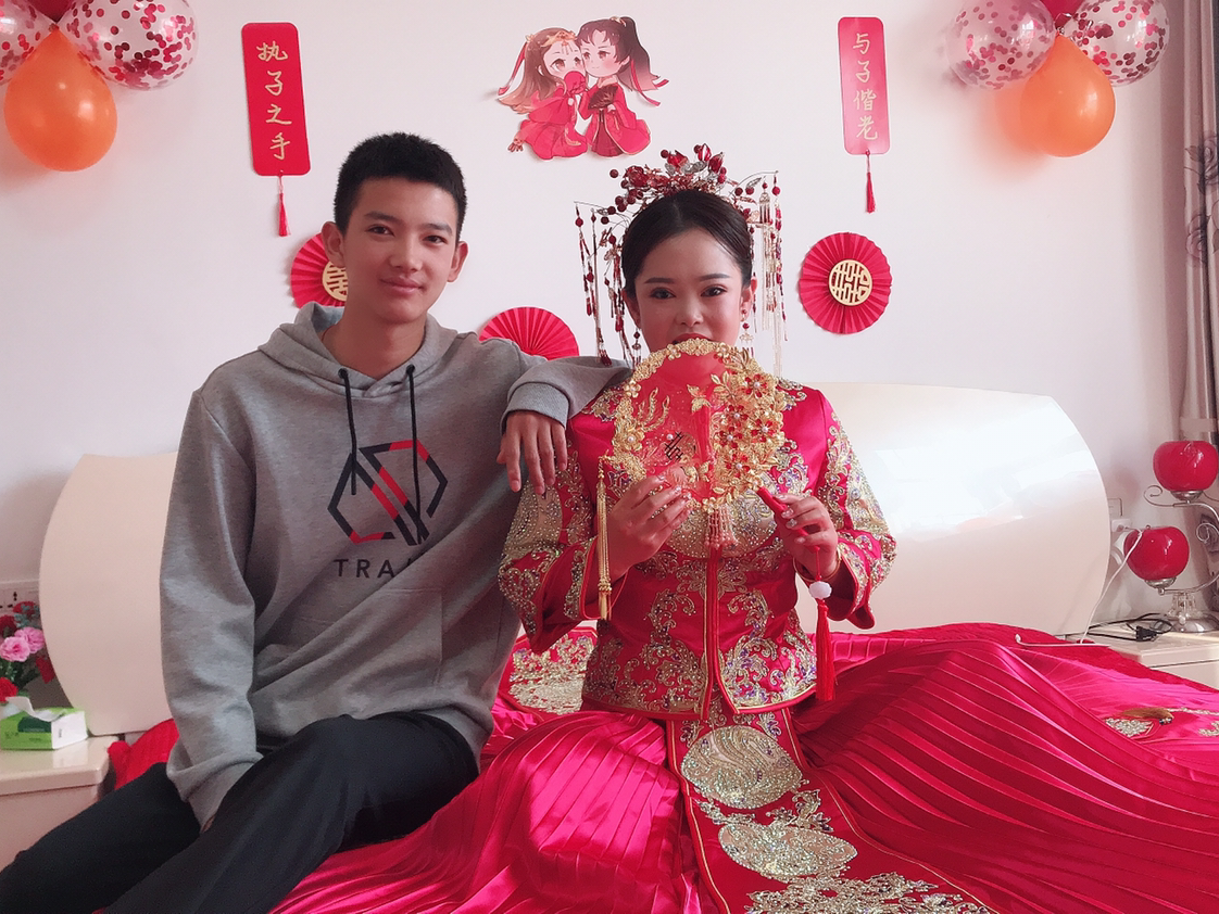 资深化妆师全程跟妆+1个妈妈妆