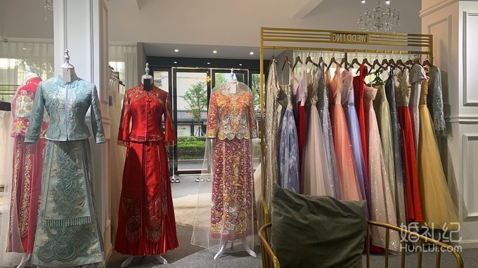 结婚礼服选择租好还是买呢？