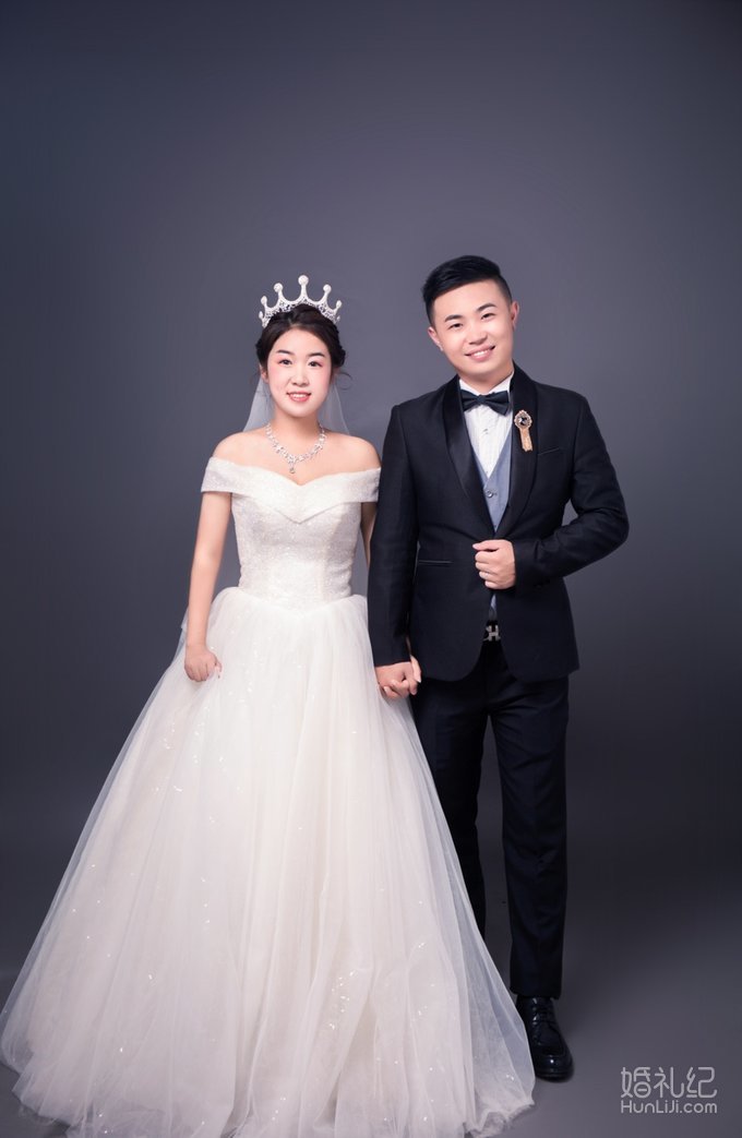 婚纱照5000块够不够？