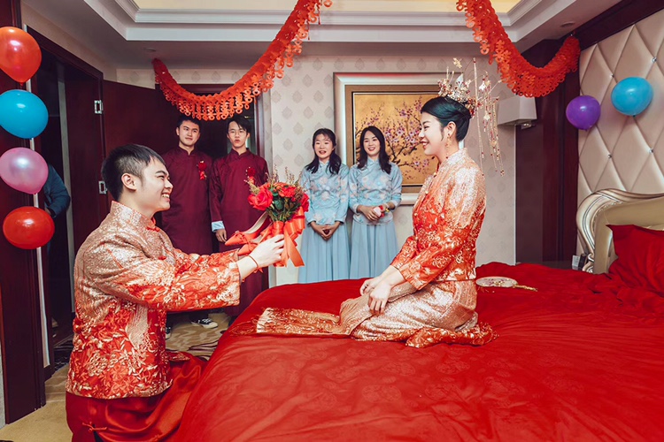 婚 礼 现 场 跟 拍……