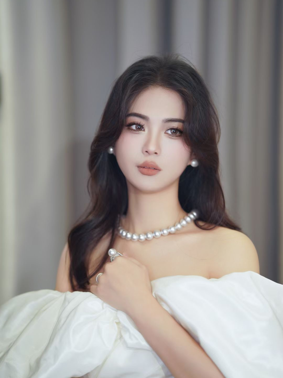 首席全程跟妆4套化妆造型