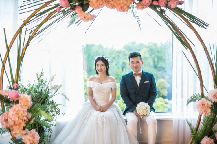 南昌卖婚纱_南昌大学