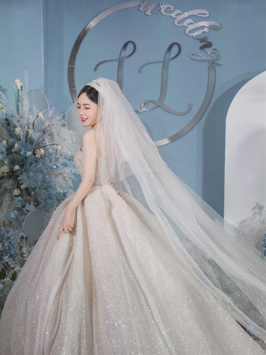 【若梵亲情推荐】必选大气主婚纱