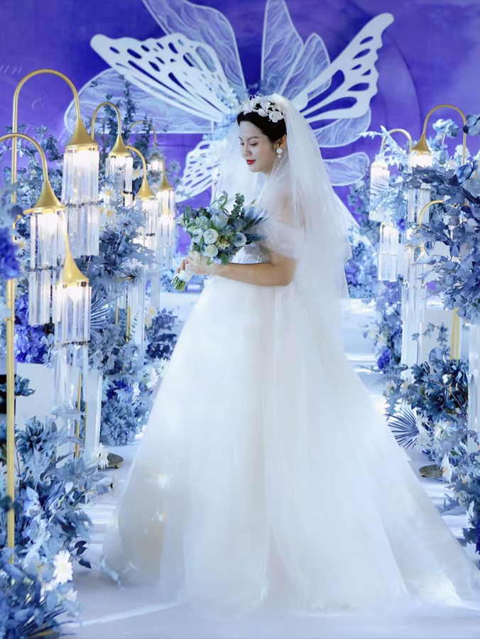 婚礼新娘半天跟妆套餐送伴娘妆