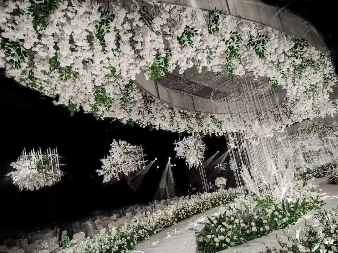 大气空间设计 | 创意白绿森系婚礼