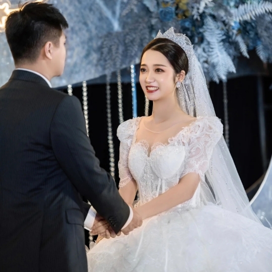 【榜单热销】资深档全程新娘跟妆3妆3造+伴娘妆