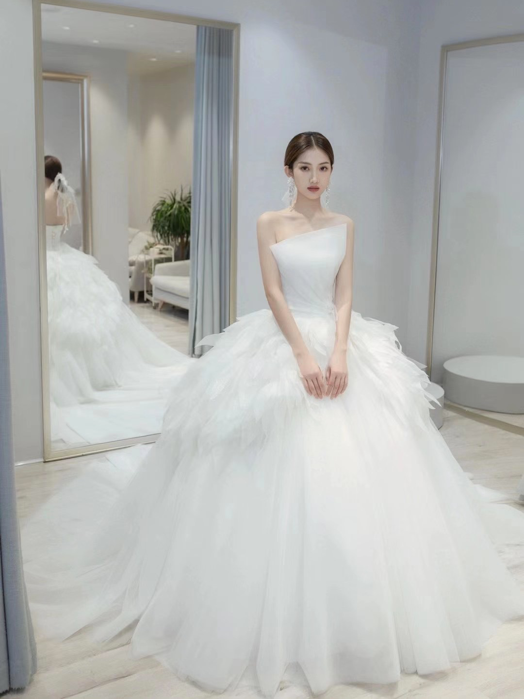 3680|女神专享婚纱套系+新娘跟妆