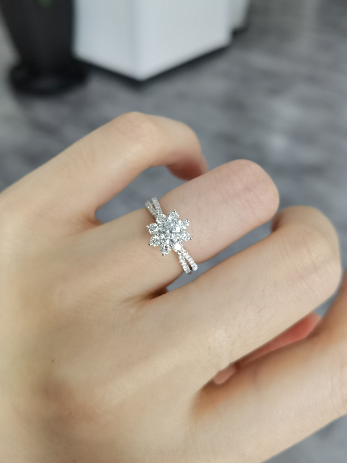 选结婚钻戒冲这家❗️靠谱又划算👏