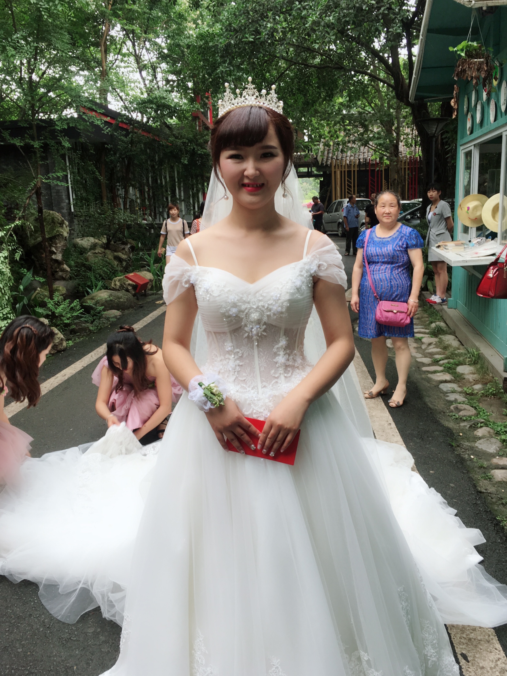 三亚婚纱礼服_三亚婚纱摄影