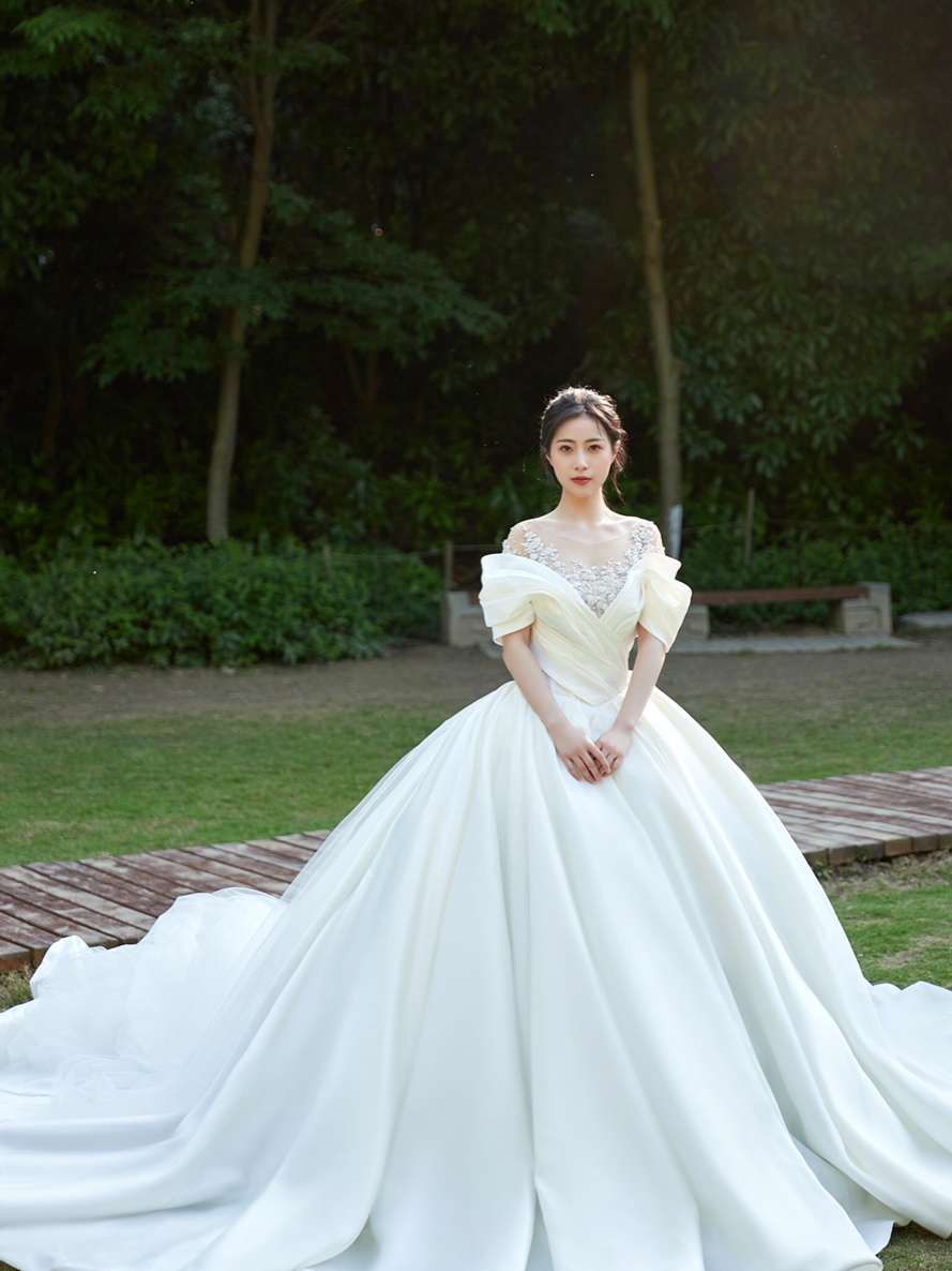 轻奢婚纱礼服四件套系列
